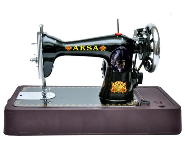 /مكينة خياطة